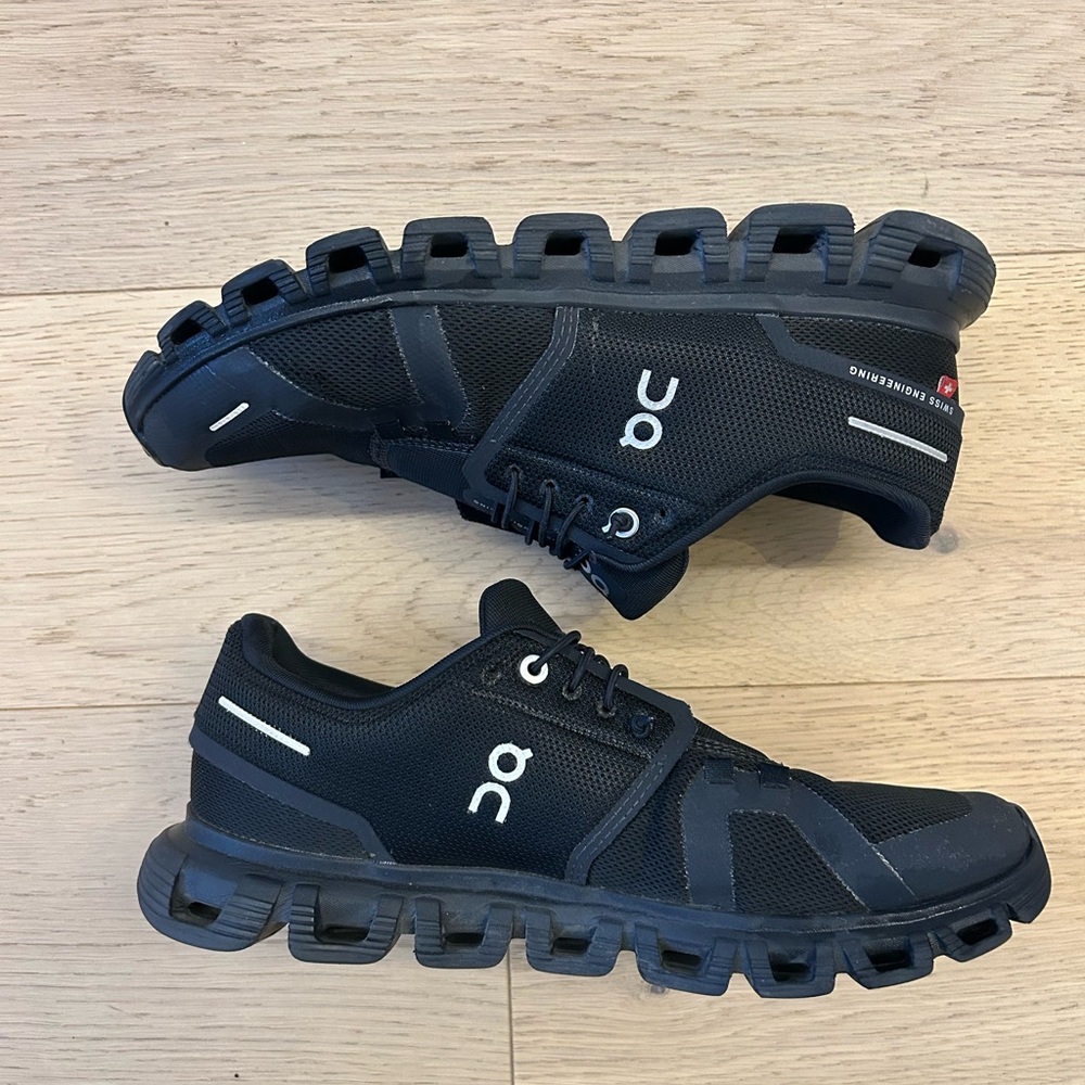 On Running Cloud 6 Running Shoes